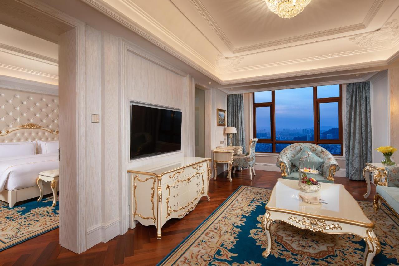 Wyndham Grand Kunming East Hotel Ngoại thất bức ảnh