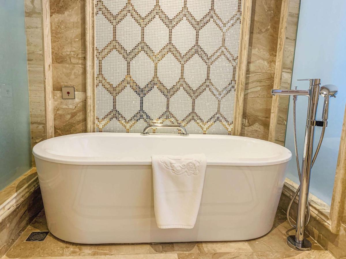 Wyndham Grand Kunming East Hotel Ngoại thất bức ảnh