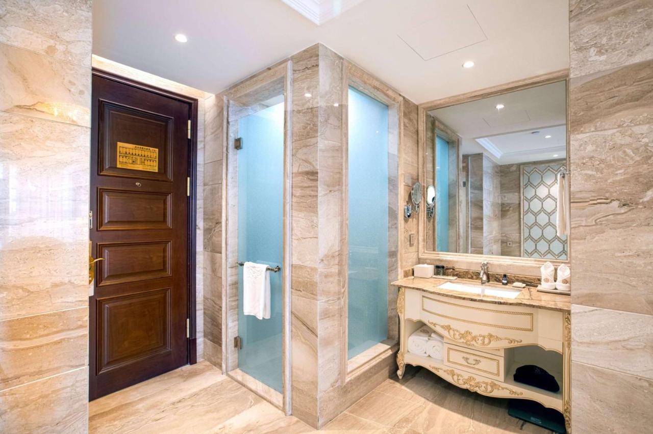 Wyndham Grand Kunming East Hotel Ngoại thất bức ảnh