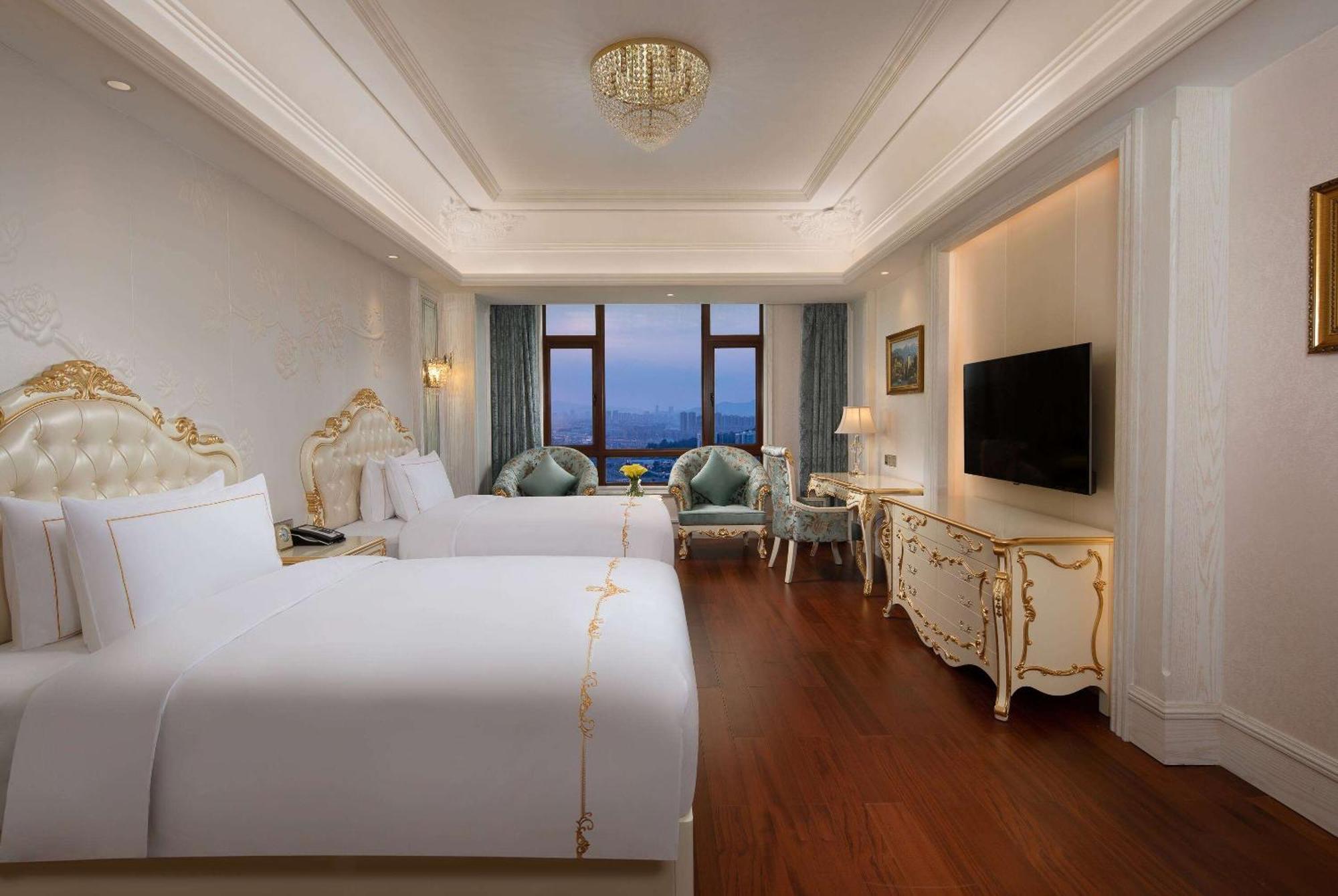 Wyndham Grand Kunming East Hotel Ngoại thất bức ảnh